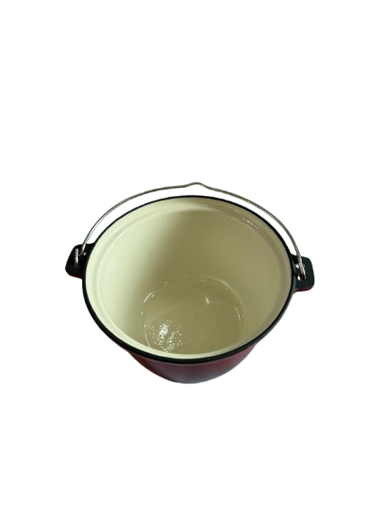 Ceaun din fontă emailată cu mâner metalic, potrivit pentru gătit tradițional, vedere interior