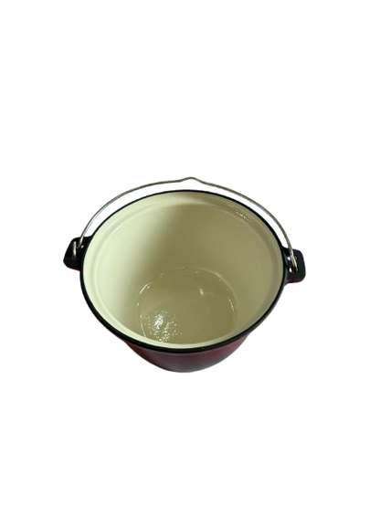 Ceaun din fontă emailată cu mâner metalic, potrivit pentru gătit tradițional, vedere interior